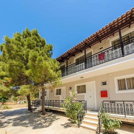 Apartmán Karras Livin Laganas Exteriér fotografie